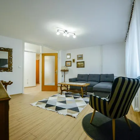 And Quiet Apartament *