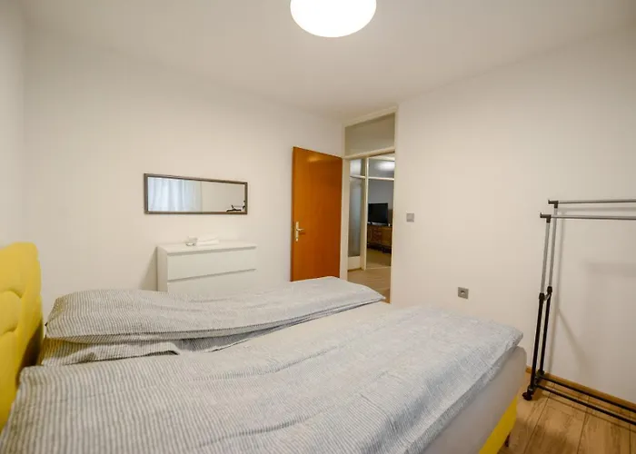 And Quiet * سراييفو